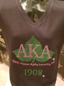 AKA BLACK V-NECK TEE IVY LEAF DESIGN